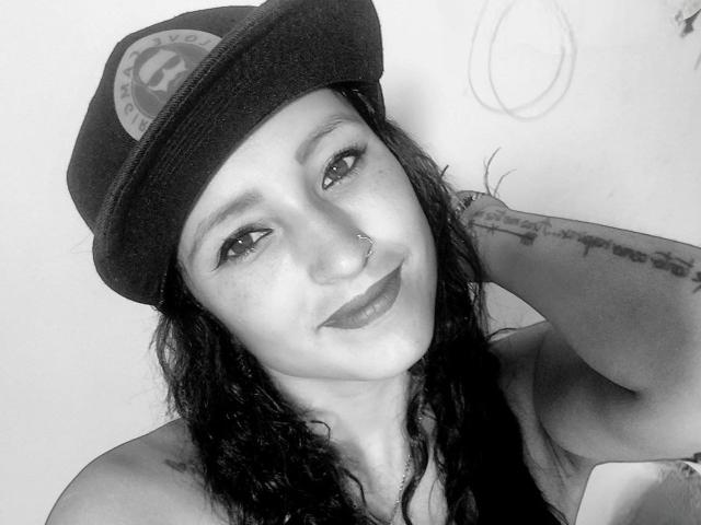 LatinXimena - сексуальная веб-камера в реальном времени - 13839152