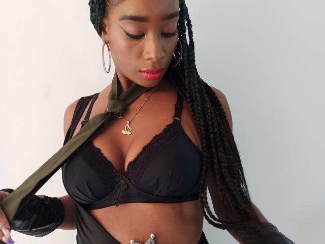 LarissaWilson - Live Sex Cam - 13851648