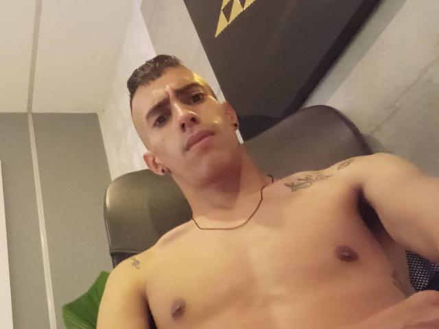 JoshueChaude - Sexe cam en vivo - 13854324