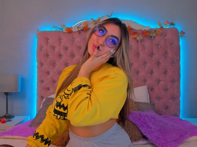 SabrinaMontana - Live porn &amp; sex cam - 13868472