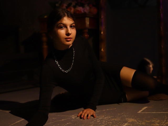 LiaWesley - сексуальная веб-камера в реальном времени - 13876004