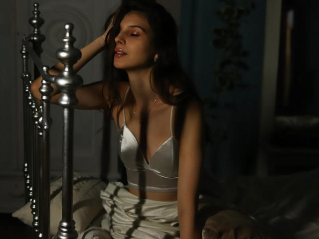 LiaWesley - сексуальная веб-камера в реальном времени - 13876392