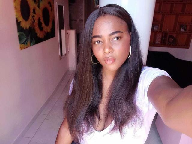 EmiraHot - Live porn &amp; sex cam - 13877820