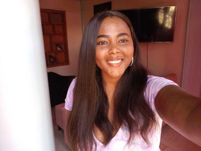 EmiraHot - Live porn &amp; sex cam - 13877900