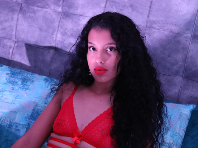 ZoeLovee - Sexe cam en vivo - 13888528