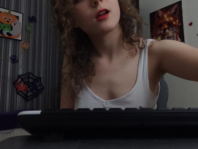 Leivi - פורנו בשידור חי ומצלמת סקס - 13889540