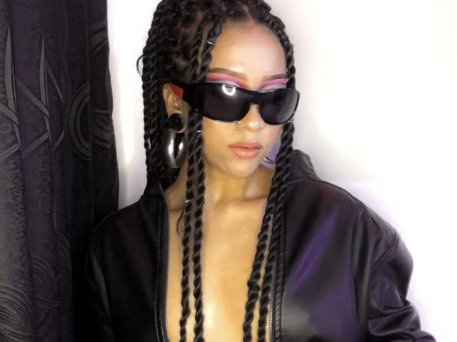 ValerieHang - Live porn &amp;amp; sex cam - 13899204