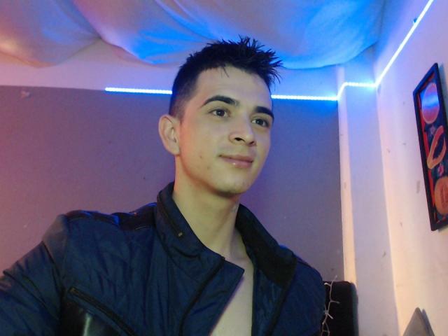 LatinAndres - Sexe cam en vivo - 13916344