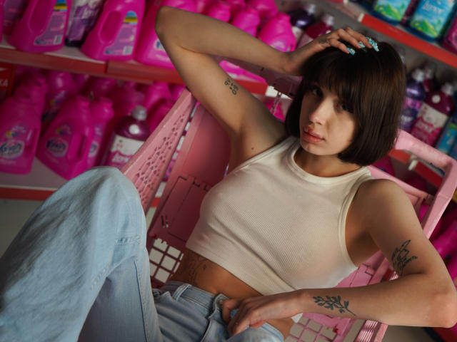 JuicyKhloe - Live sex cam - 13926972