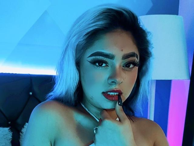 TifannyBlue - Live porn &amp; sex cam - 13928520