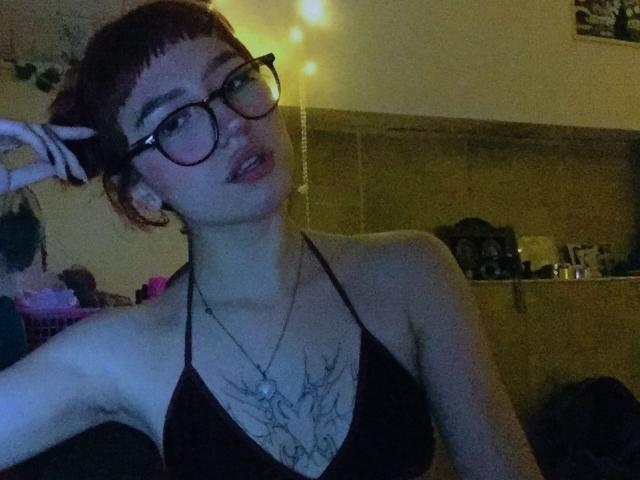 LiaAlbanni - Porno na żywo i seks kamera - 13954304