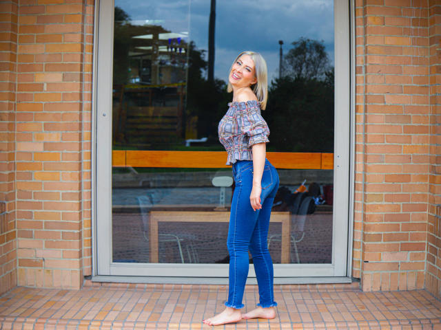 MiaLaurenty - Live sex cam - 13965732