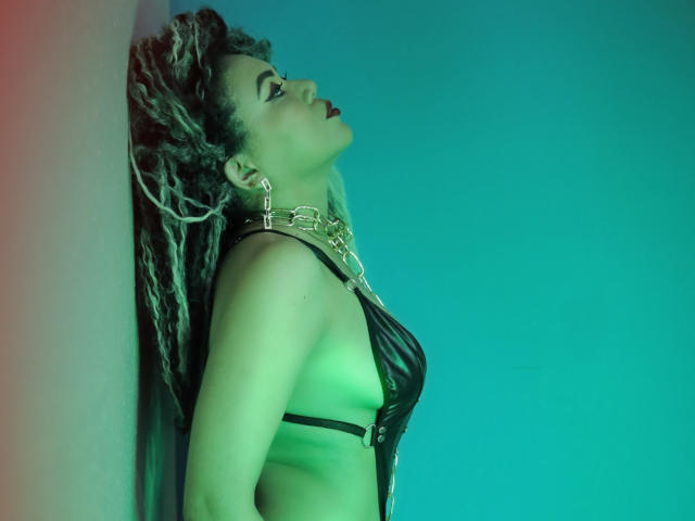 CanelaSkinn - Sexe cam en vivo - 13969320