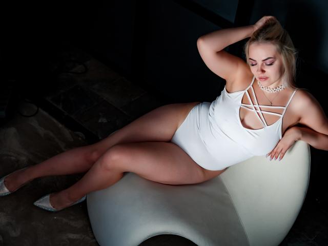 EmilyKeely - Sexe cam en vivo - 13978424