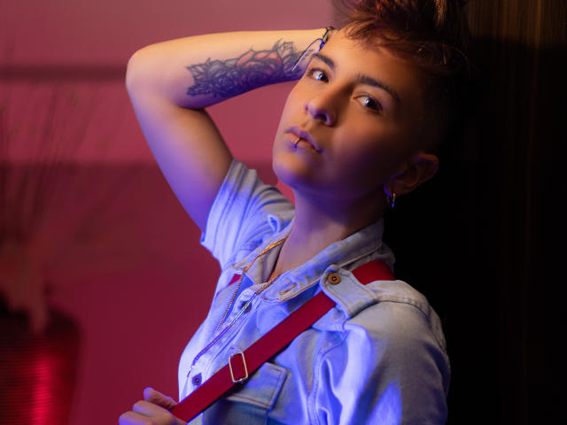 HannahWhite - Sexe cam en vivo - 13999284