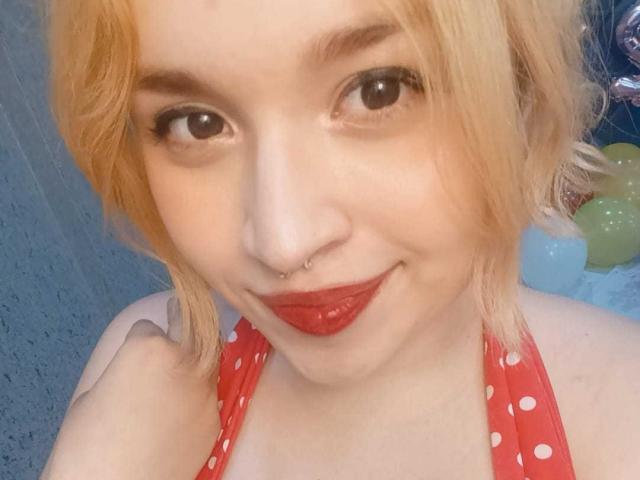 EmmaBello - сексуальная веб-камера в реальном времени - 14010048