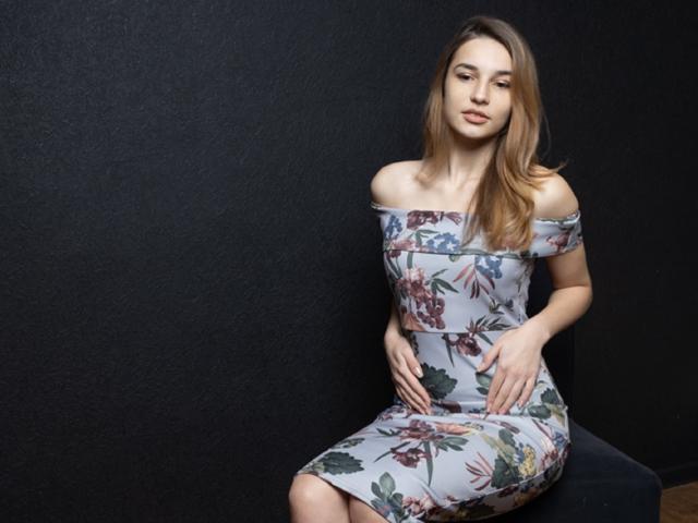 ElizaSaner - Live porn &amp; sex cam - 14011136