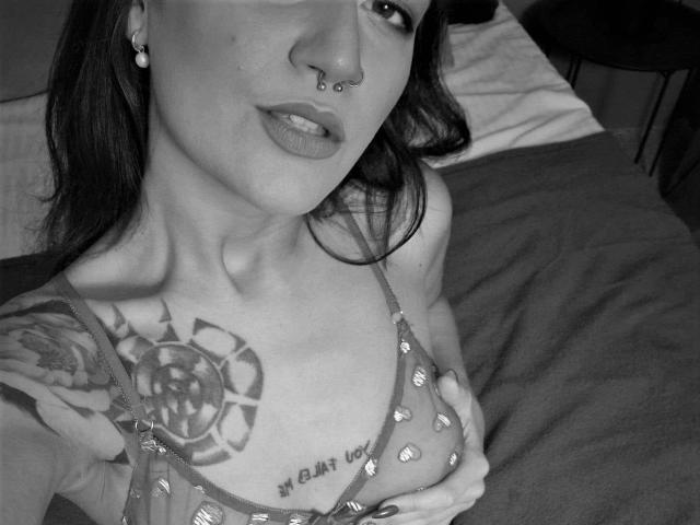 SassyXclasy - Live sex cam - 14022056