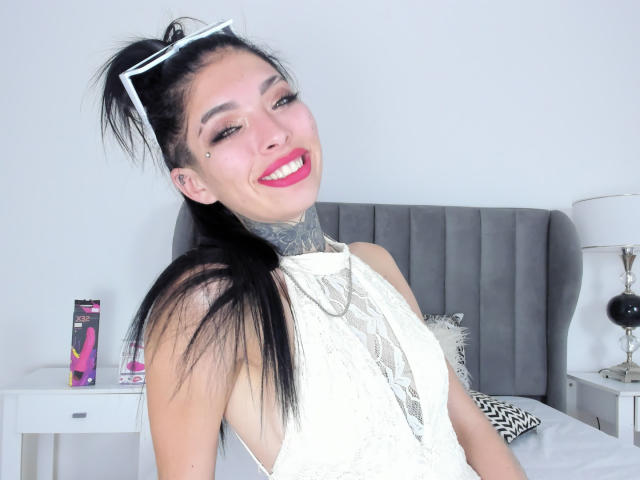 CaroliinaSantana - Live Sex Cam - 14033364