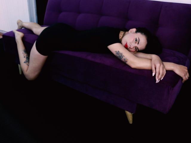 MaddyBarlow - сексуальная веб-камера в реальном времени - 14059828