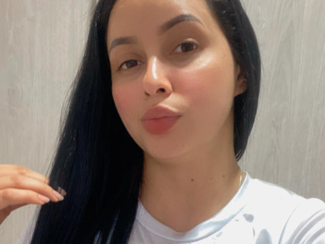 EmilyParkerr - Élő pornó és szexkamera - 14083752