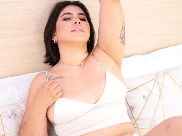 AnnikaRose - Live sex cam - 14121340