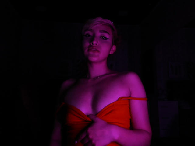 NaraSuarez - Porno na żywo i seks kamera - 14137972