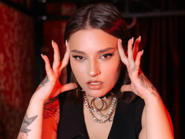 SaraOswald - Live porn &amp; sex cam - 14141360