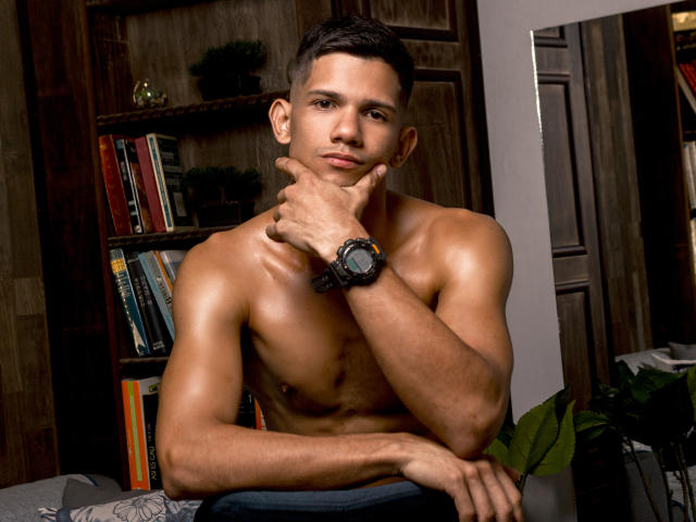 JohnBraxton - Live sex cam - 14147892