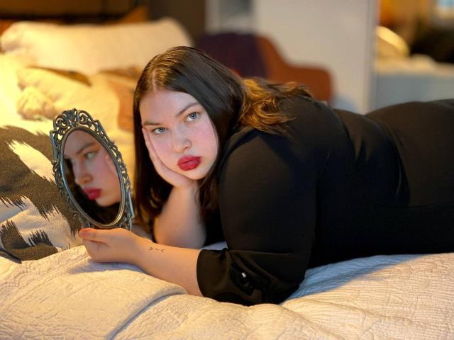 SnowWhiteBriana - Live porn &amp; sex cam - 14152088