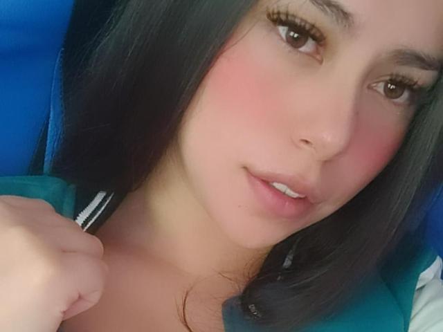 MeganHottiestX - Sexe cam en vivo - 14159952