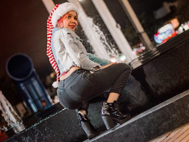 SaraAnderson - Live sex cam - 14194704