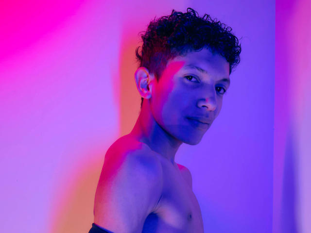 BodyHotX - Camera khiêu dâm &amp; quyến rũ trực tiếp - 14200076