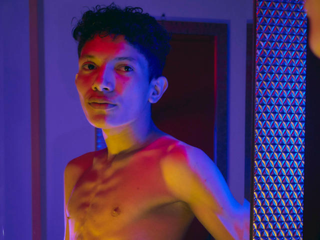 BodyHotX - Camera khiêu dâm &amp; quyến rũ trực tiếp - 14200080