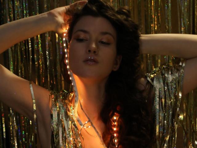 AliciaNewell - Porno na żywo i seks kamera - 14209136