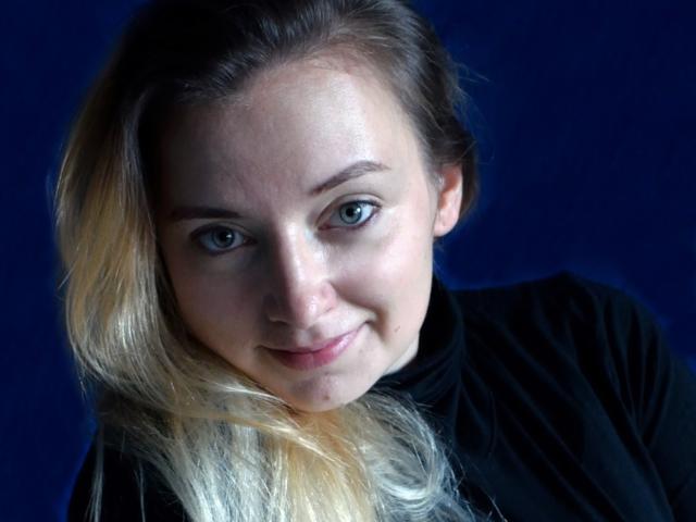 PrettyVicky - Live Sex Cam - 14213153