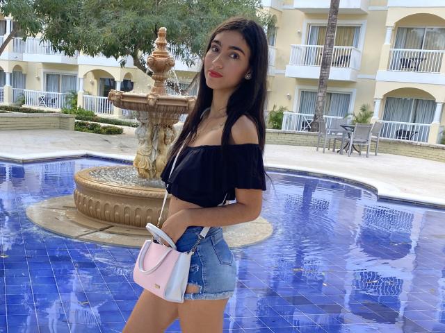 CameronCossio - Élő pornó és szexkamera - 14227294