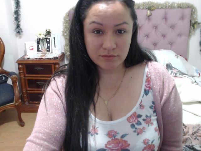 LucianaDiazX - Live sex cam - 14233570