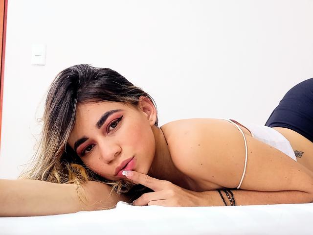 AlinaDemi - Sexe cam en vivo - 14256030