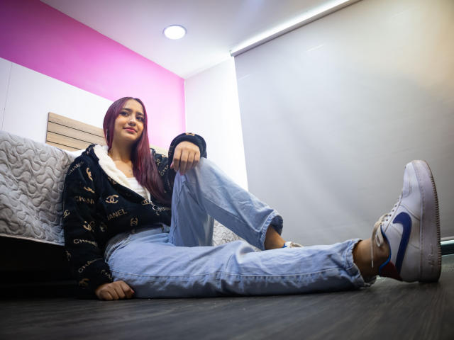 SophiaMiiller - Live porn &amp; sex cam - 14318710