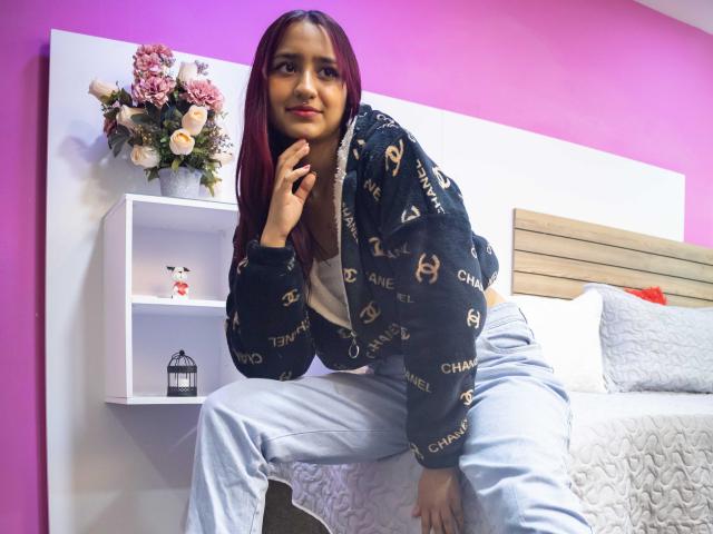 SophiaMiiller - Live porn &amp; sex cam - 14318718