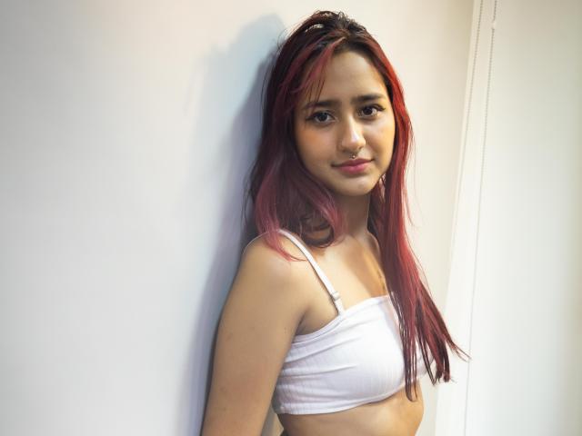 SophiaMiiller - Live porn &amp; sex cam - 14318814