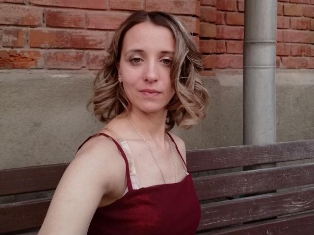 ElinaSolar - Live sexe cam - 14339650