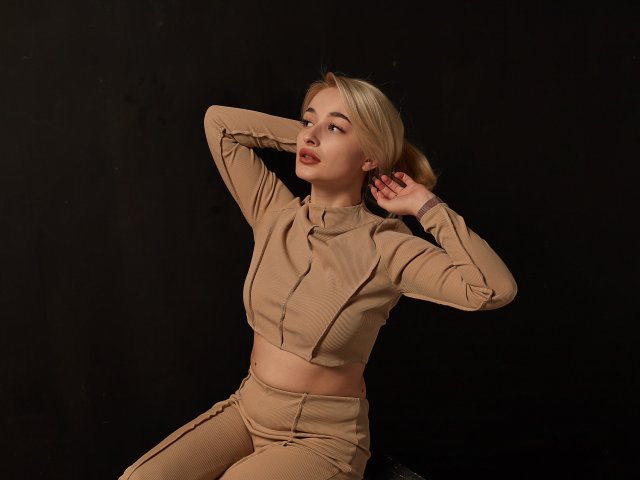 ValeryMiracle - сексуальная веб-камера в реальном времени - 14361162