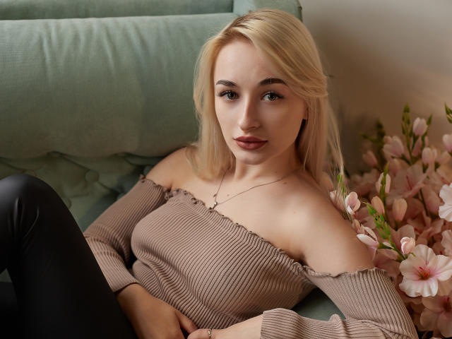 ValeryMiracle - сексуальная веб-камера в реальном времени - 14361250