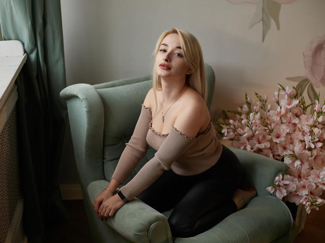 ValeryMiracle - сексуальная веб-камера в реальном времени - 14361262