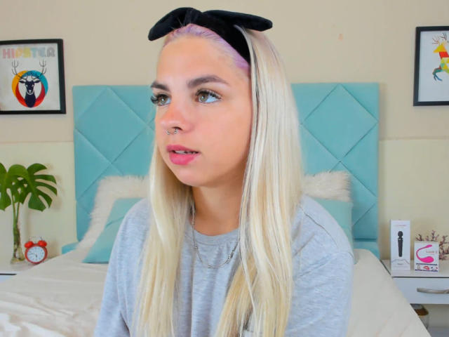 KimDenilo - Live porn &amp; sex cam - 14373738