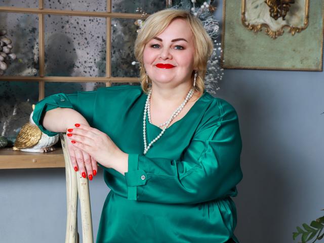 StepfaniaVord - сексуальная веб-камера в реальном времени - 14377210