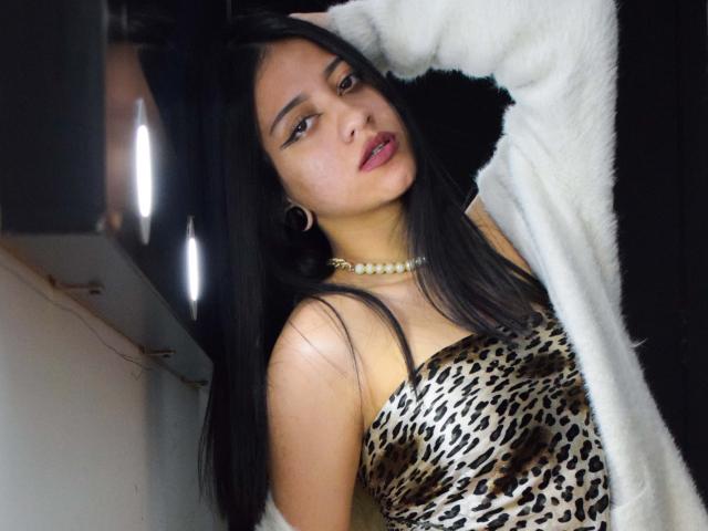 ValerieHang - Live porn &amp; sex cam - 14377590
