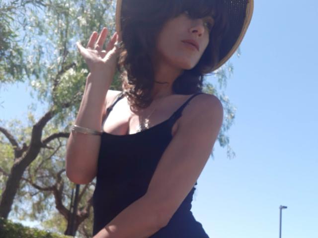 Aiyana - сексуальная веб-камера в реальном времени - 14384250